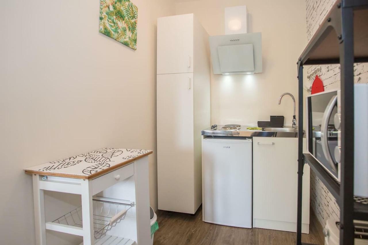 Caprice Studio Apartment 波雷奇 外观 照片