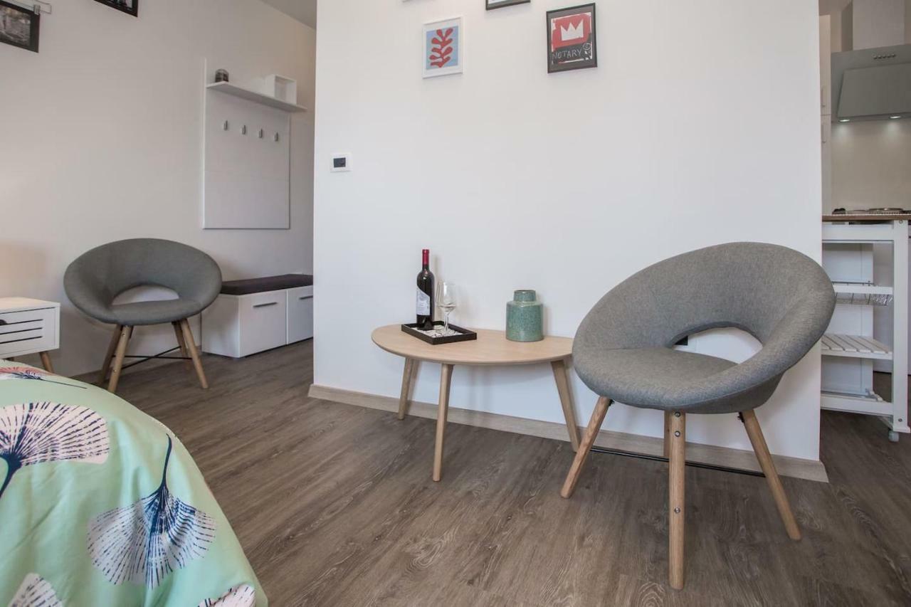 Caprice Studio Apartment 波雷奇 外观 照片