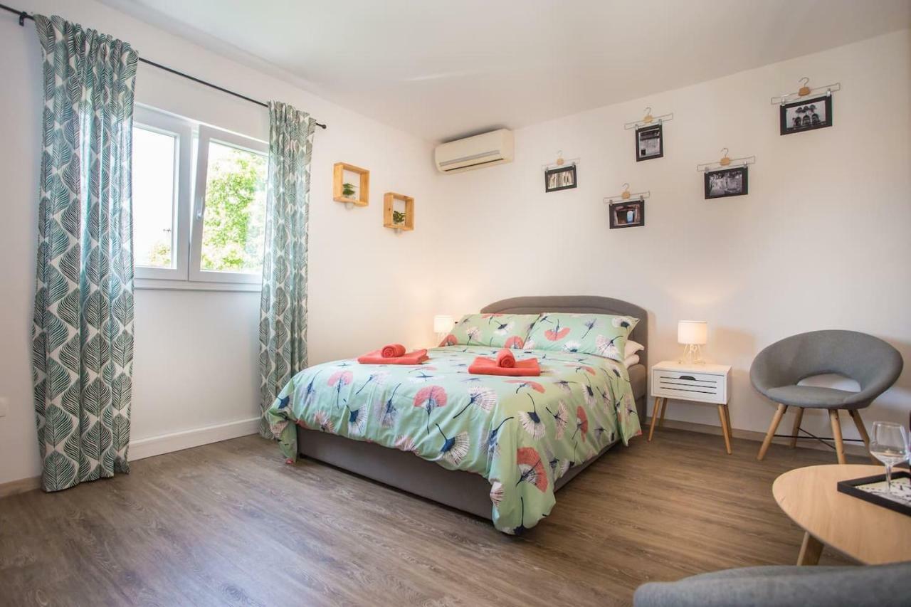 Caprice Studio Apartment 波雷奇 外观 照片
