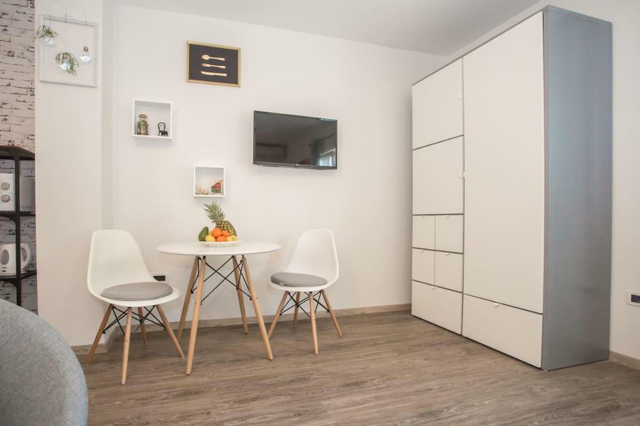 Caprice Studio Apartment 波雷奇 外观 照片