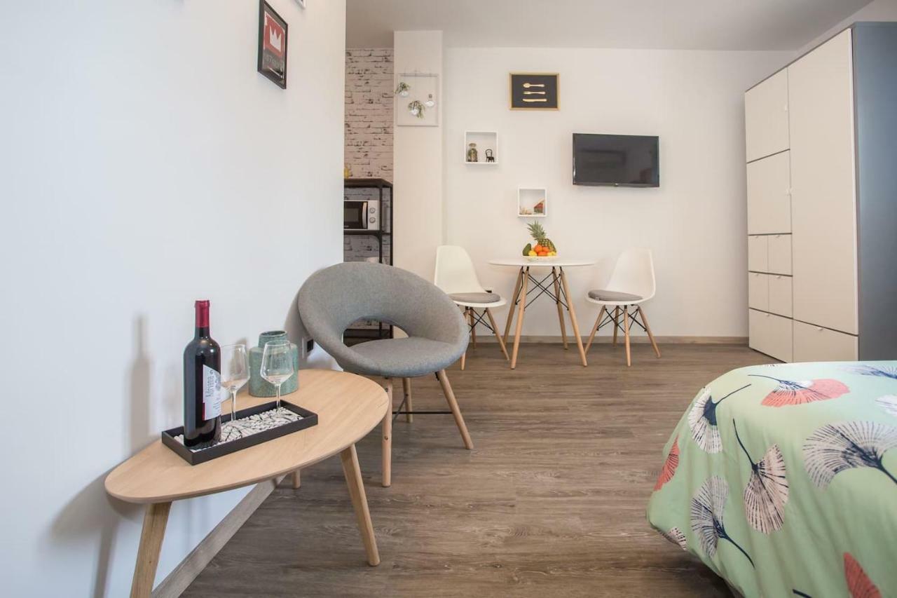 Caprice Studio Apartment 波雷奇 外观 照片